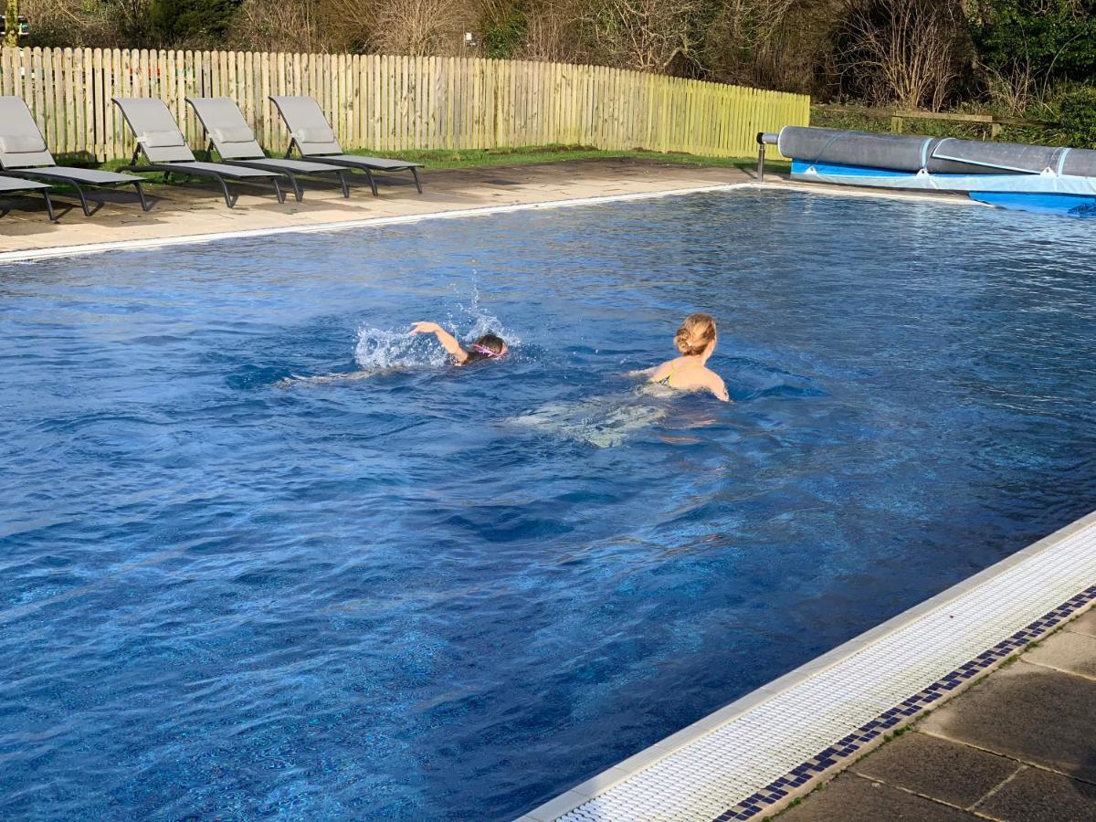 Carp'S Rise Cottage Somerford Keynes Экстерьер фото