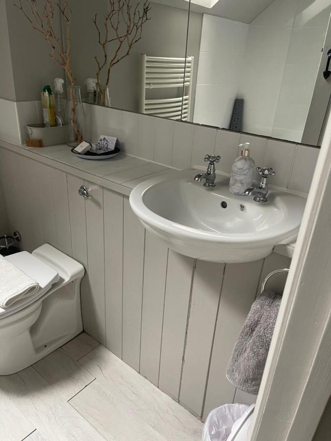 Carp'S Rise Cottage Somerford Keynes Экстерьер фото