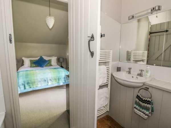 Carp'S Rise Cottage Somerford Keynes Экстерьер фото