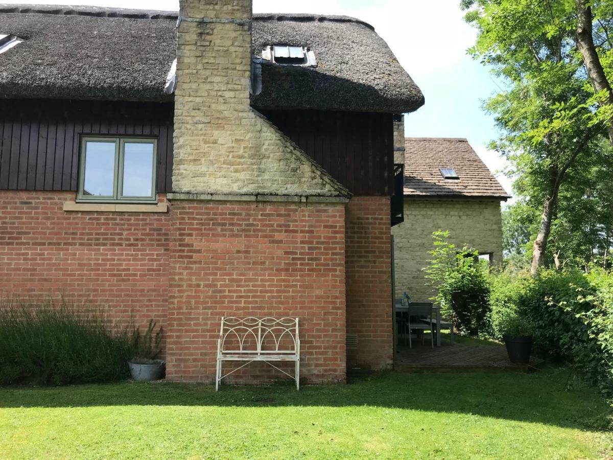 Carp'S Rise Cottage Somerford Keynes Экстерьер фото